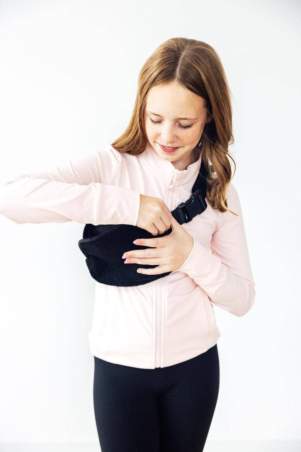 Mila & Rose - Black Fleece Belt Bag