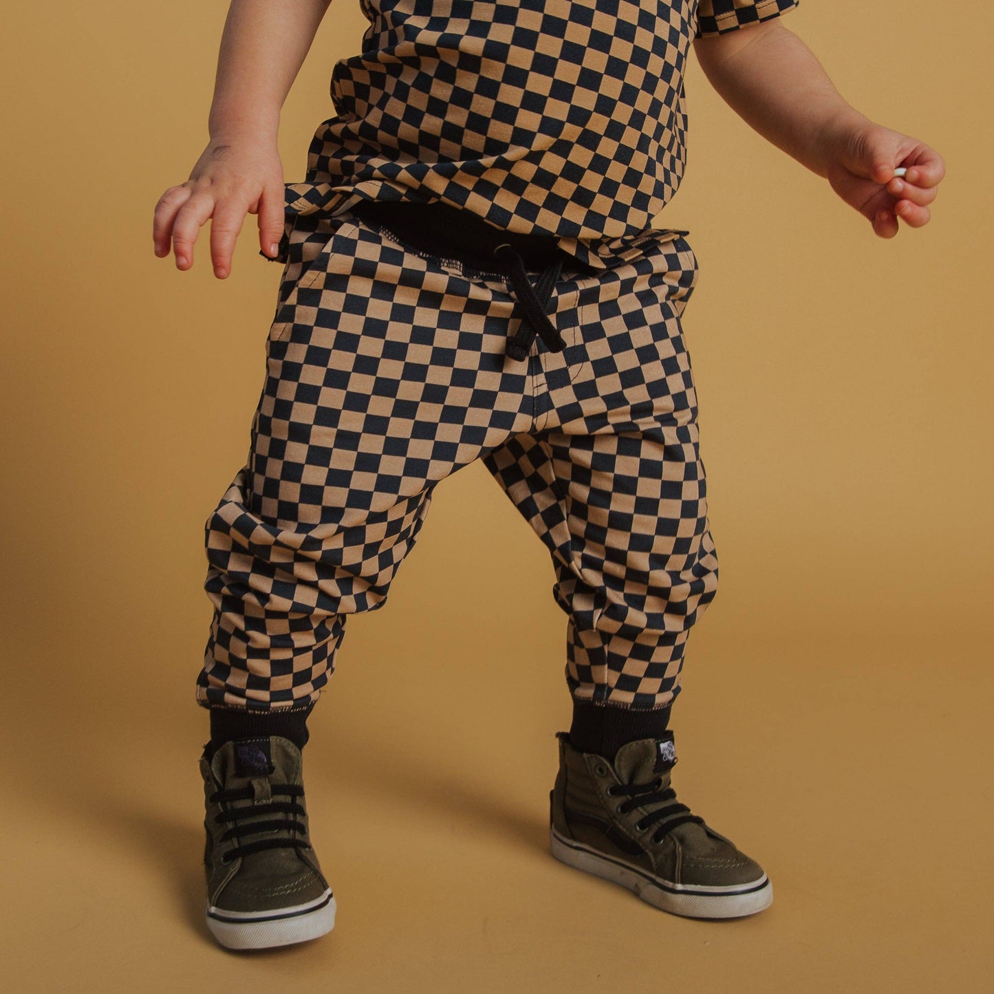 RAGS - Relaxed Fit Joggers - Black & Tan Check