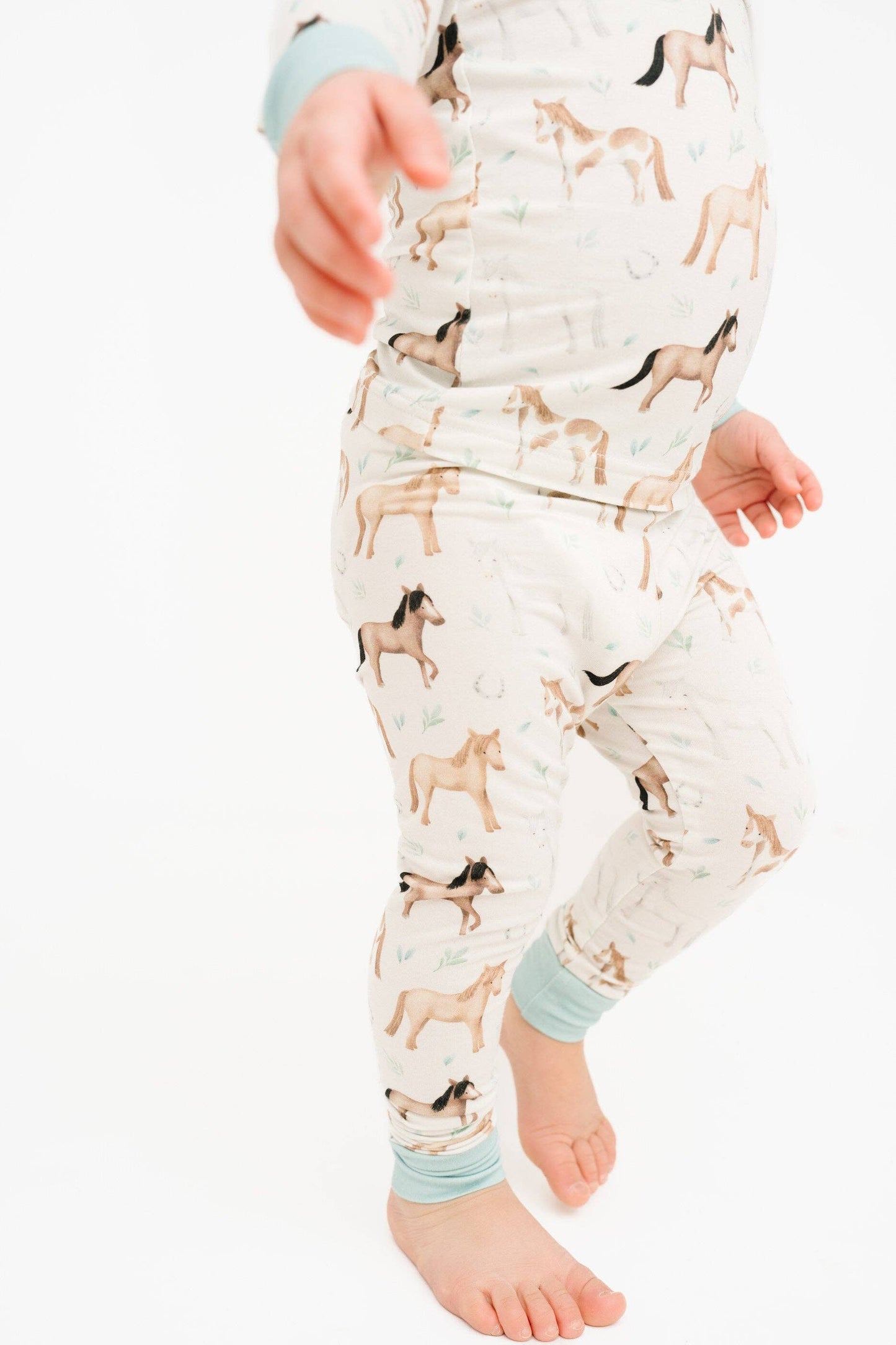 Little One Shop - Prairie Gallop Bamboo Set