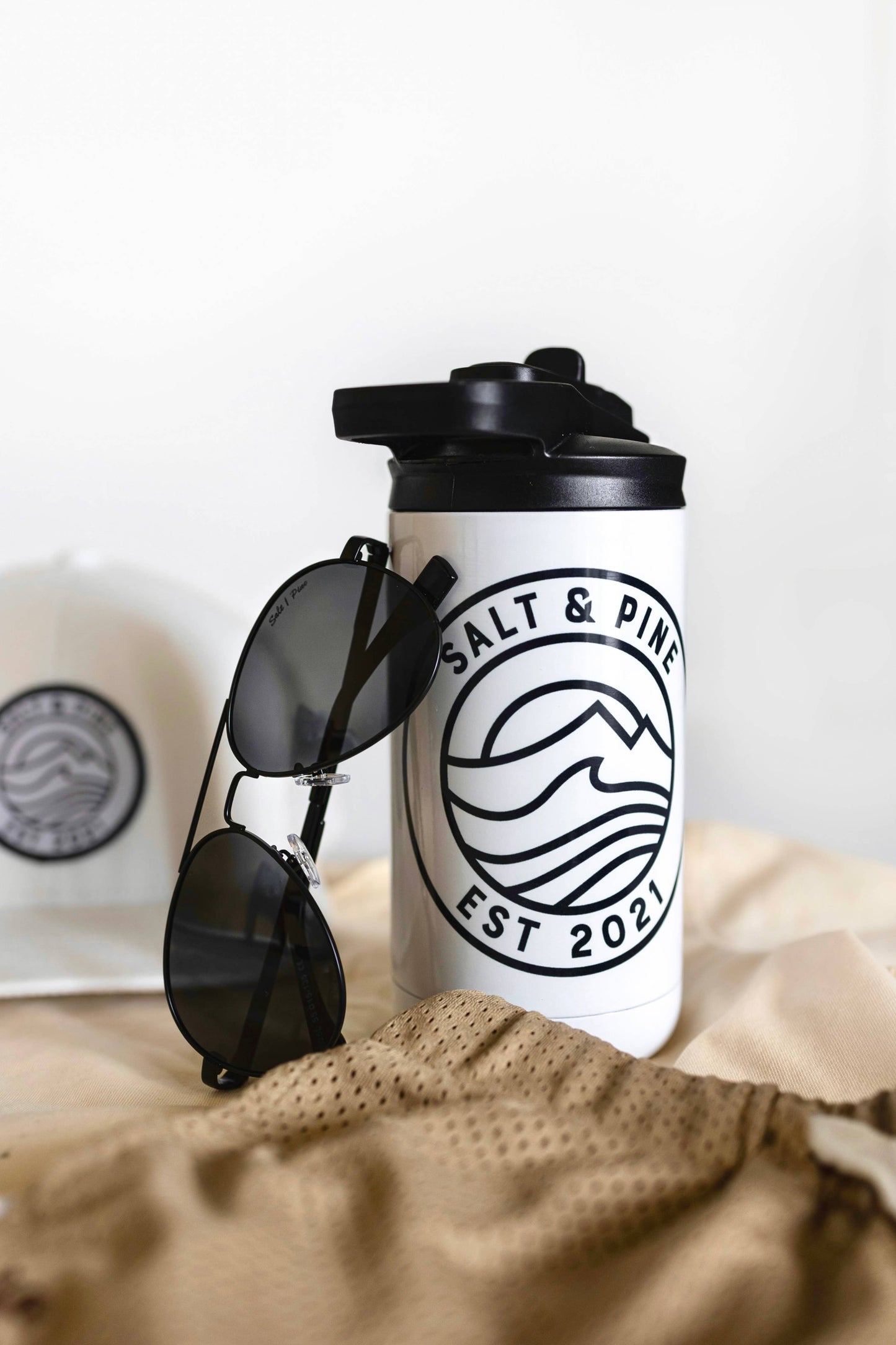 Salt and Pine - Goose Specs