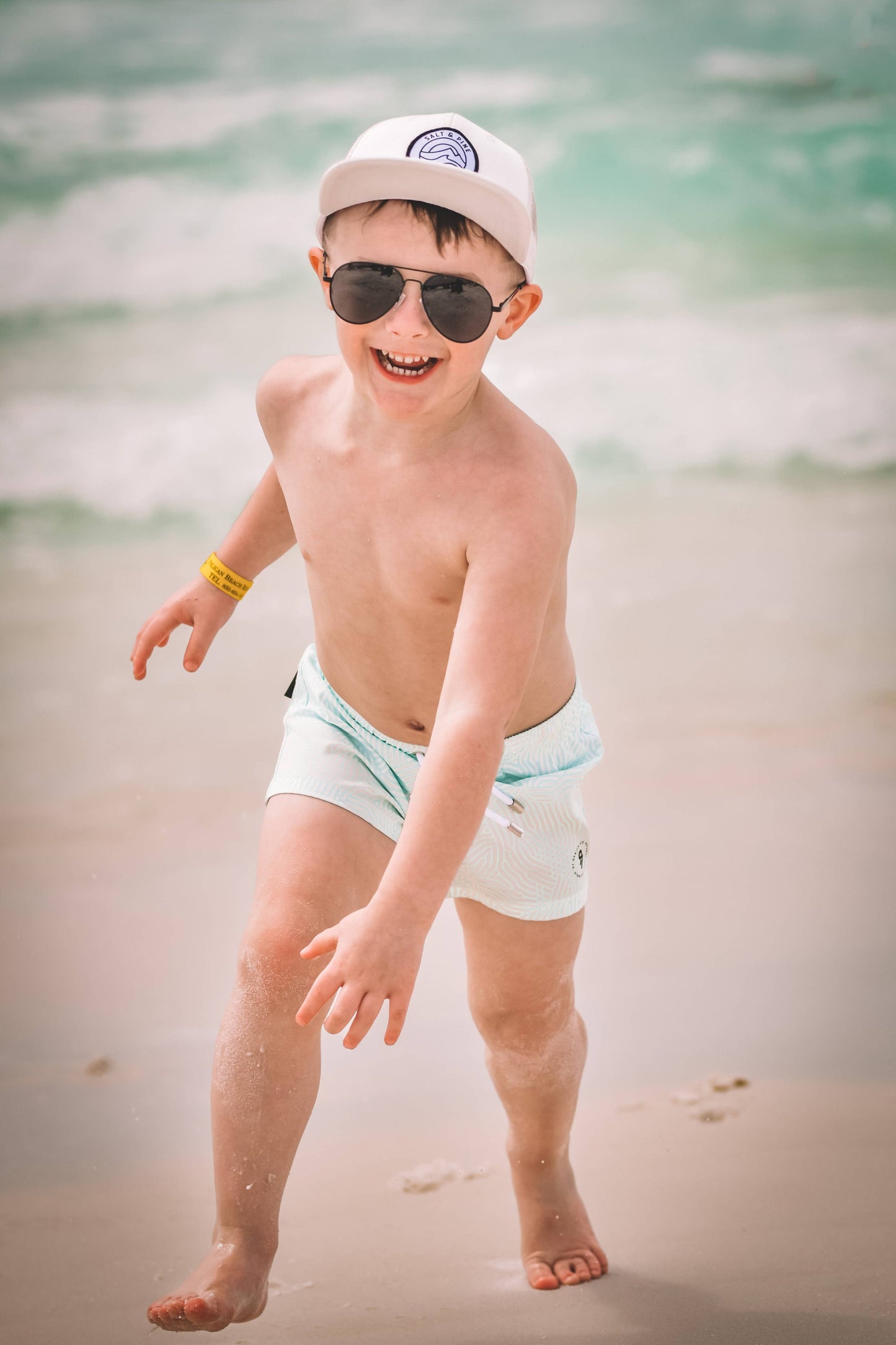 Salt and Pine - Goose Specs