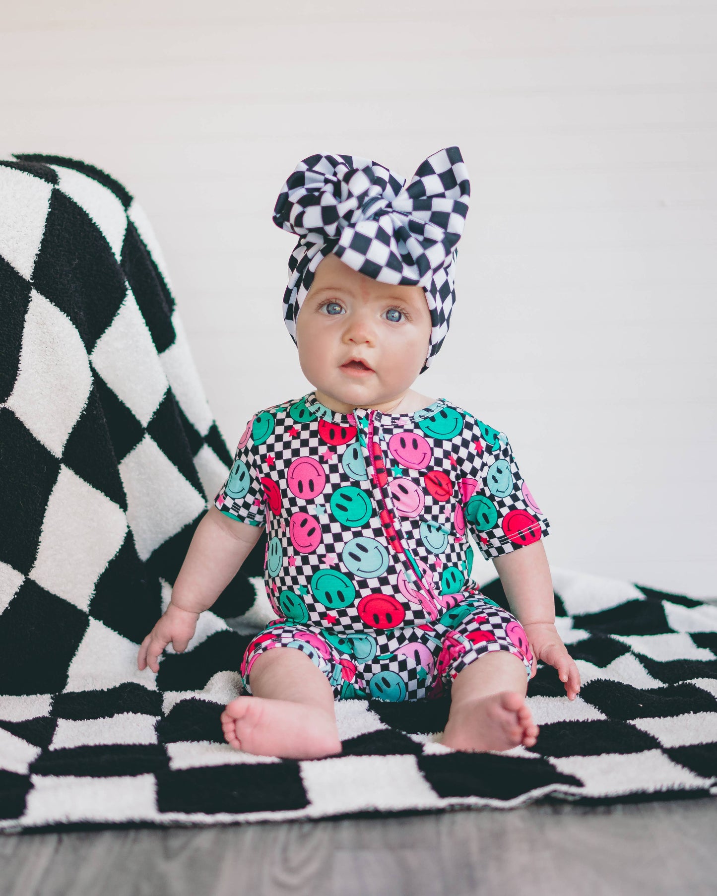 BAMBOO SHORTIE ZIP ROMPER - Pink Check Smile