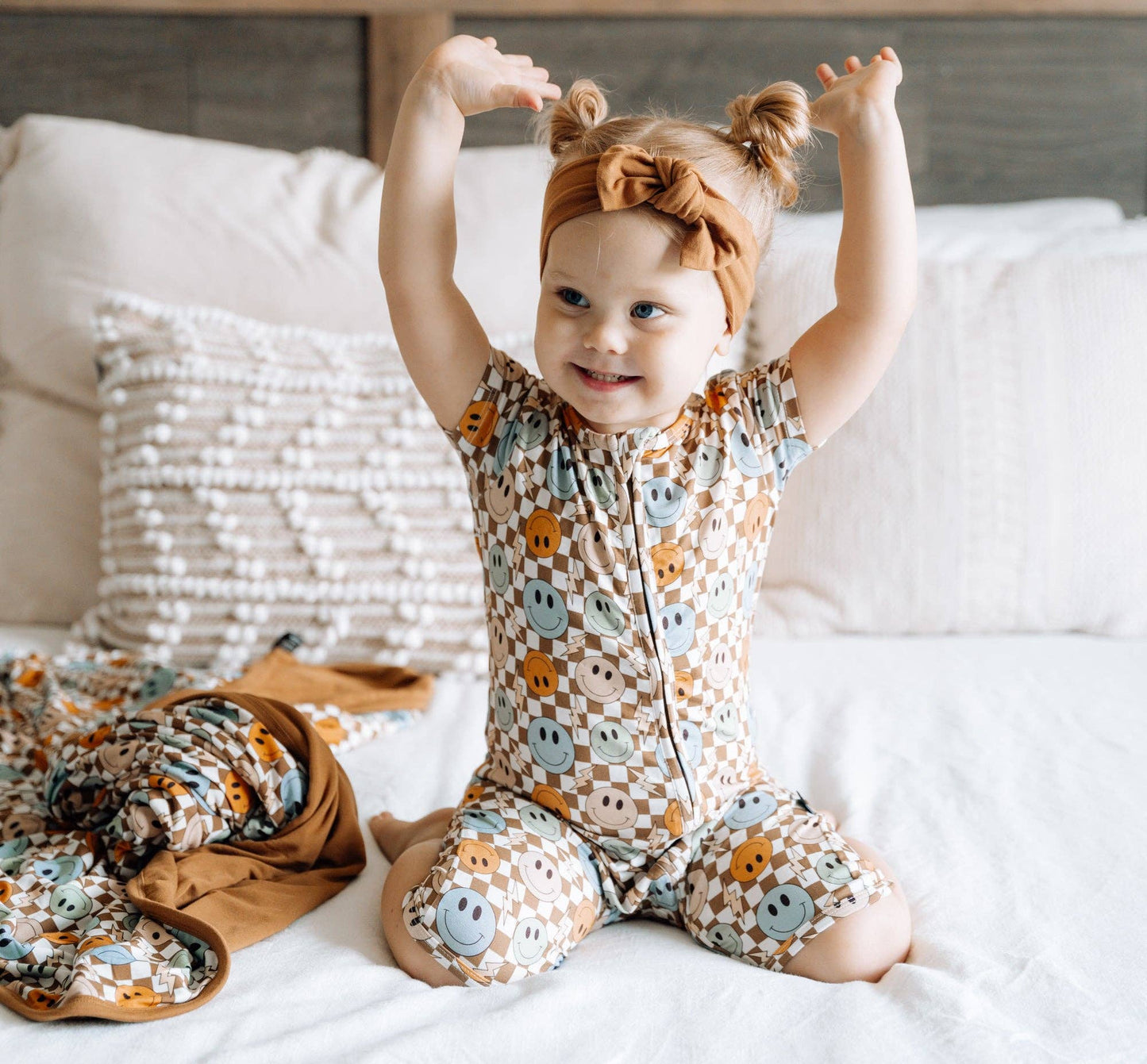 SHORTIE ZIP ROMPER - Beige Happy Smiles