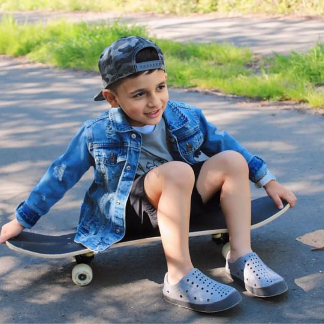 WATERPROOF SNEAKERS: GREY CHARCOAL – Avery's Avenue