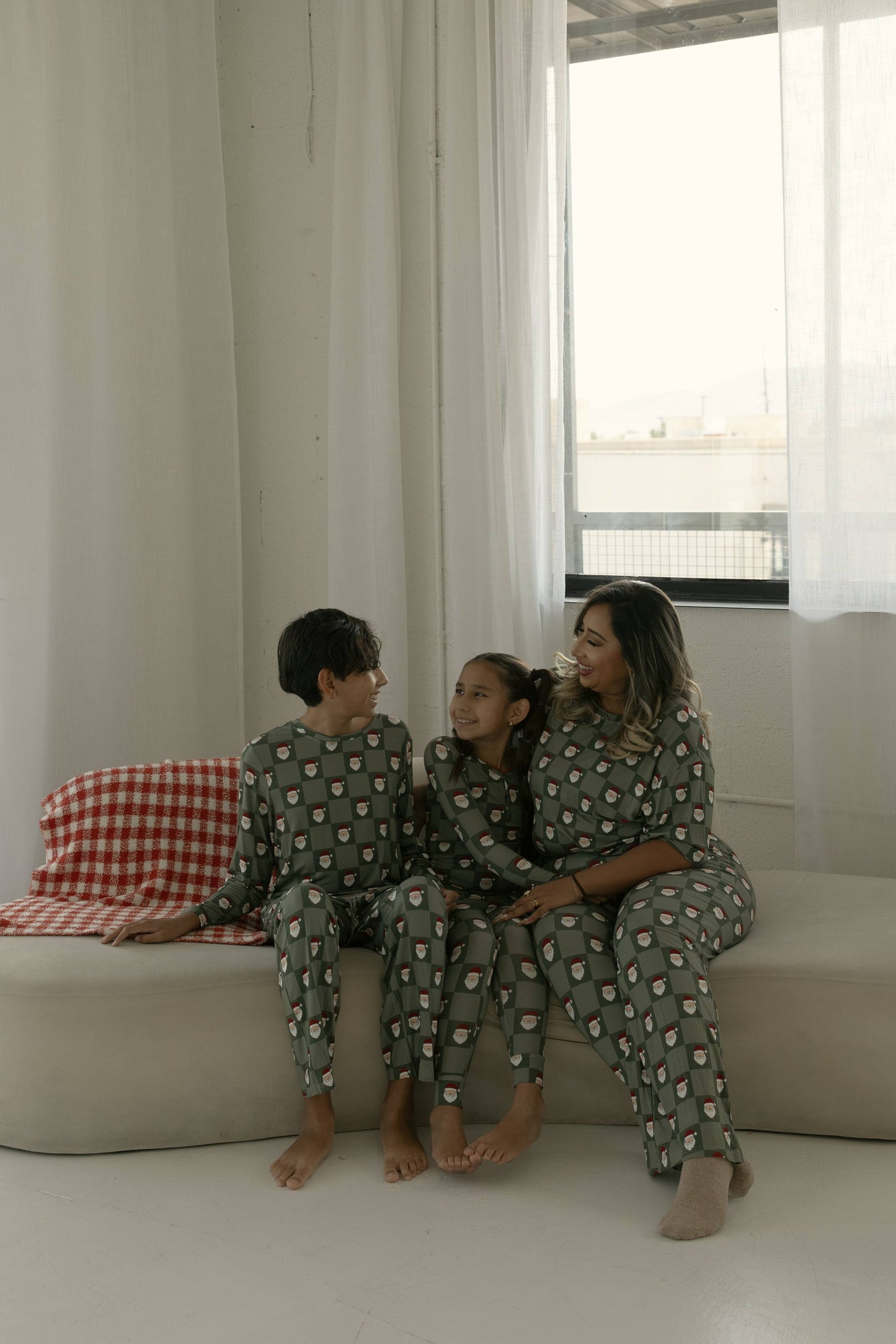 Forever French Baby - Pre-Teen Straight Leg Bamboo Pajamas | Santa Checkerboard: 10/12 Years