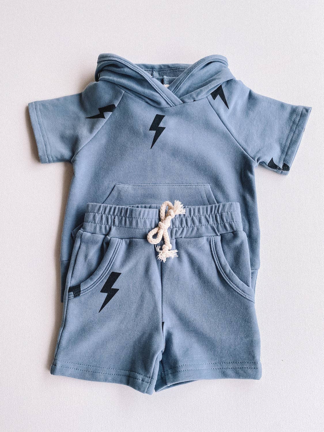 Daffodilly - Lightning hooded set - dusty blue