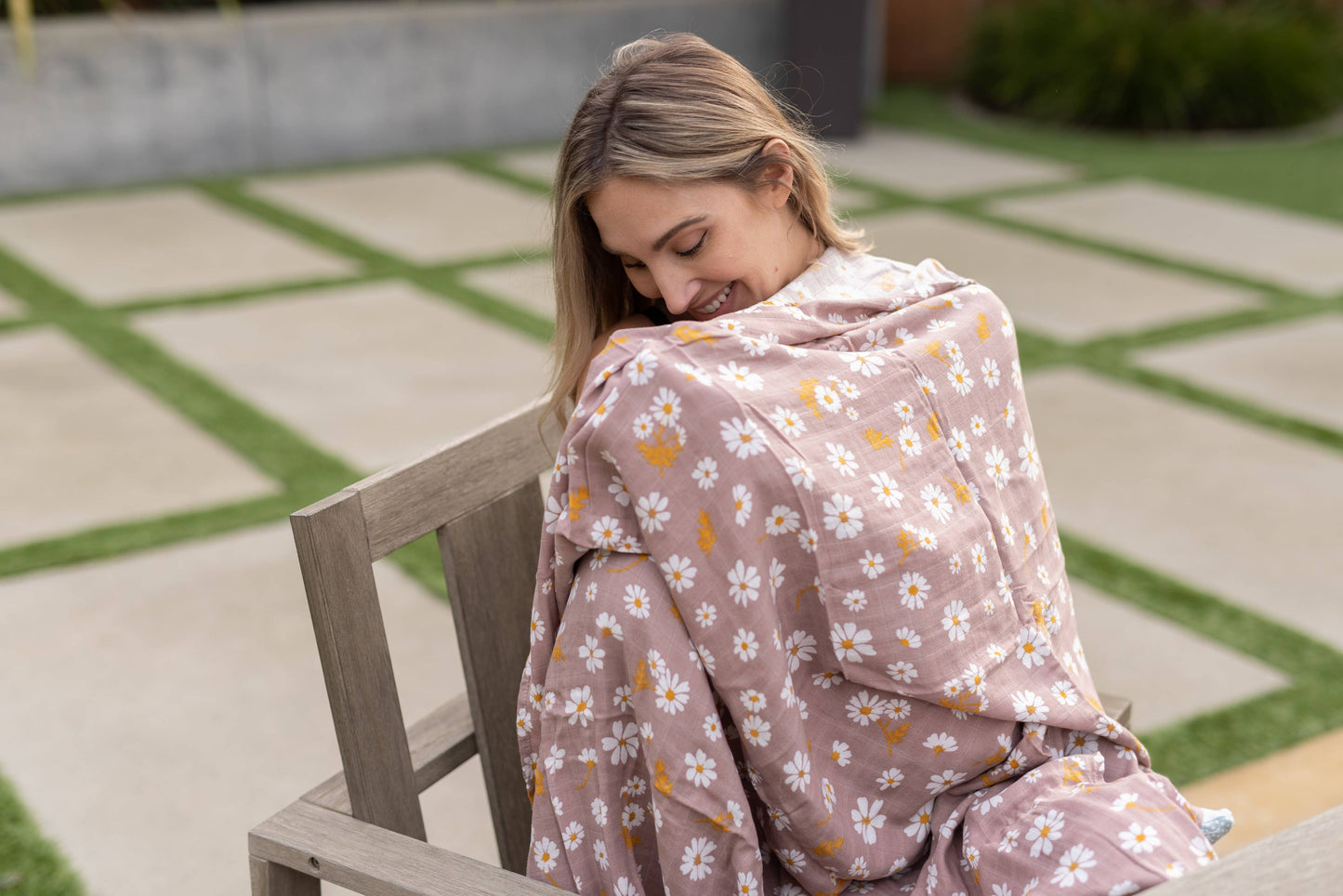 Multi-use Bamboo Swaddle in Daisy