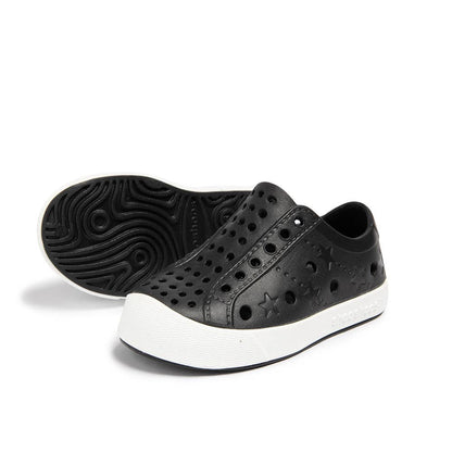 WATERPROOF SNEAKERS: Black