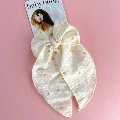 Baby Bling Bows - POINTED BIG BELLE CLIP: almond daisy