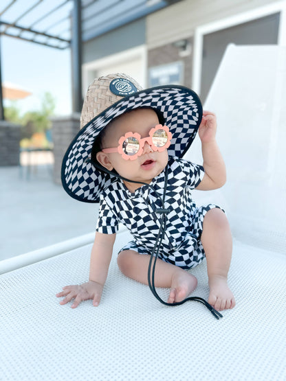 millie + roo - Straw Hat- B+W Dizzy Check