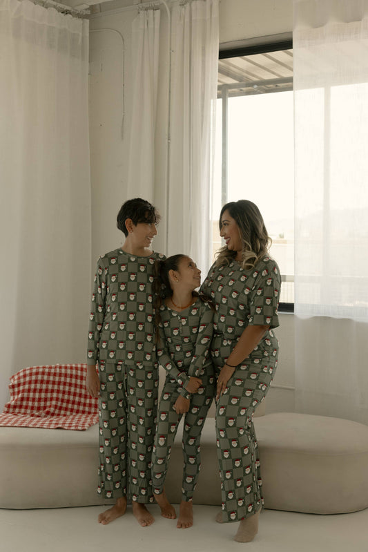 Forever French Baby - Pre-Teen Straight Leg Bamboo Pajamas | Santa Checkerboard: 10/12 Years
